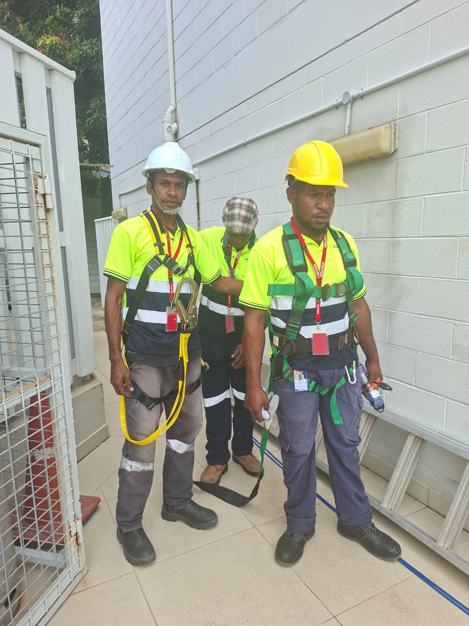B. Safety harness / PPE preparation